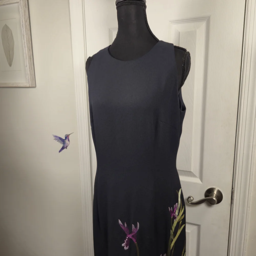 Donna Morgan Vintage Navy Blue Floral Embroidered Column Maxi Dress Size 6 - Picture 5 of 9